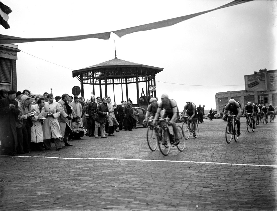 Ronde van Nederland . 7e etappe (Eindhoven-Vlissingen) Finish, Bestanddeelnr 934-6832