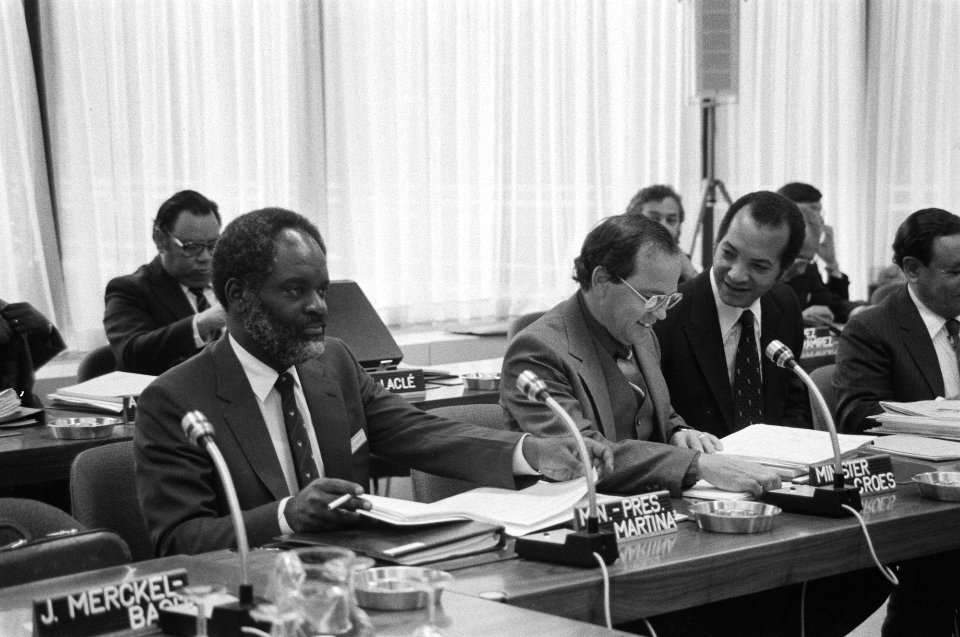 Ronde-tafel-conferentie, politieke besprekingen toekomstige staatkundige structu, Bestanddeelnr 931-3268