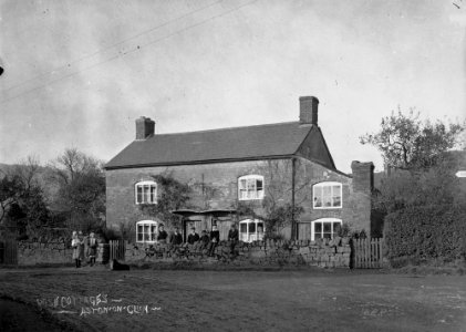 Rose cottages Aston-on-Clun (1293408)