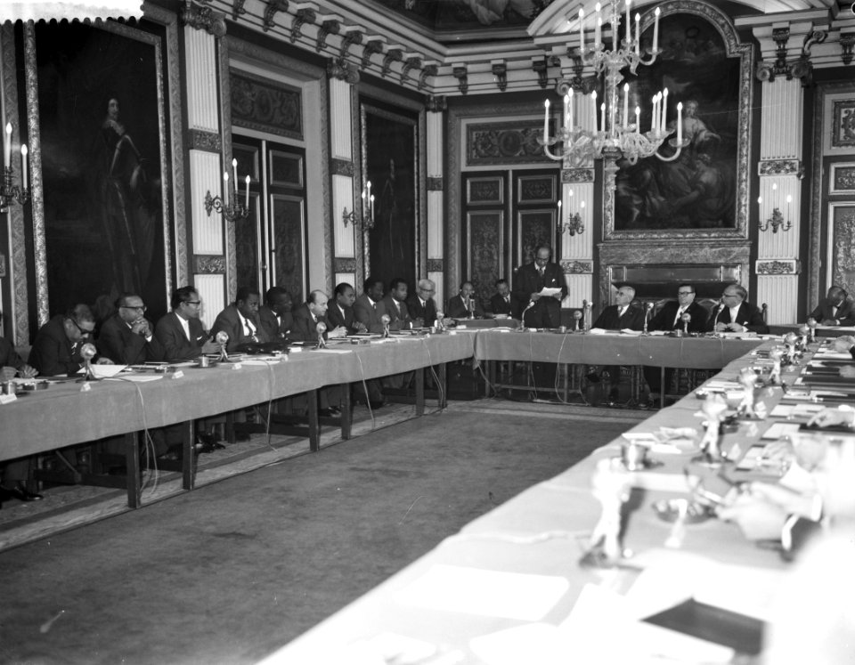 Rondetafelconferentie in de Treveszaal, Bestanddeelnr 912-5307
