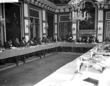 Rondetafelconferentie in de Treveszaal, Bestanddeelnr 912-5307
