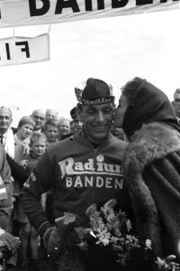 Ronde van Nederland in Utrecht begonnen Finish Amsterdam Jac van der Klundert, Bestanddeelnr 912-4833