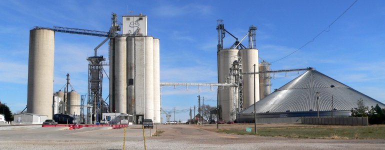 Roseland, Nebraska grain elevators 1 photo