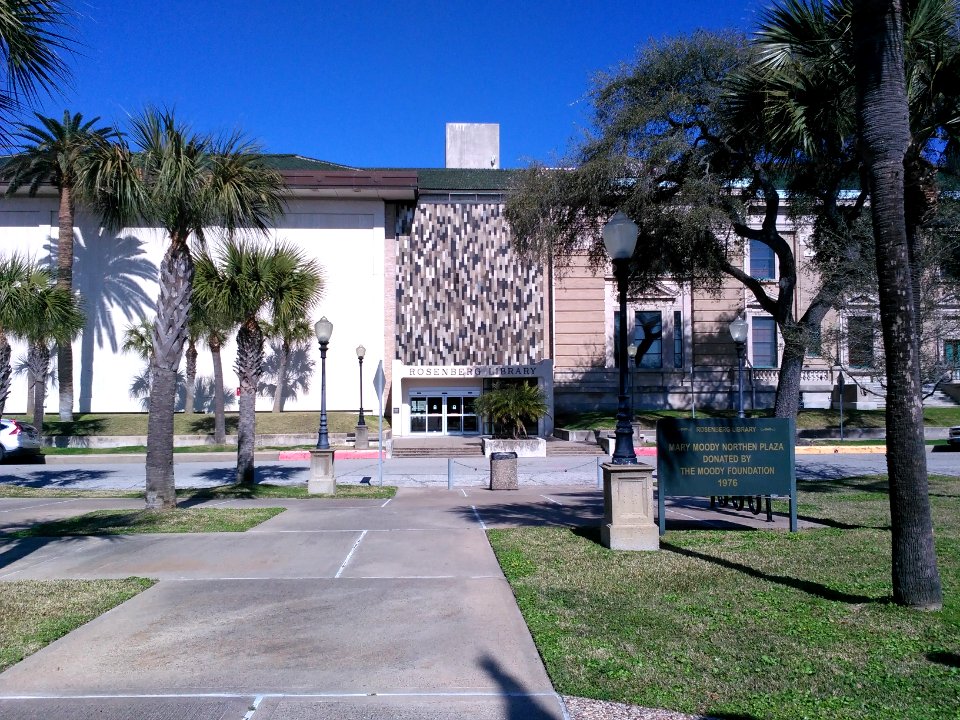 Rosenberg Library sunny