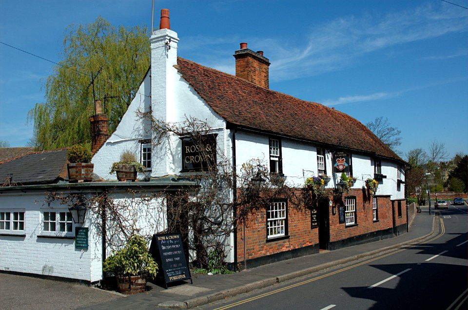 Rose-and-Crown-St-Albans-20050417-002