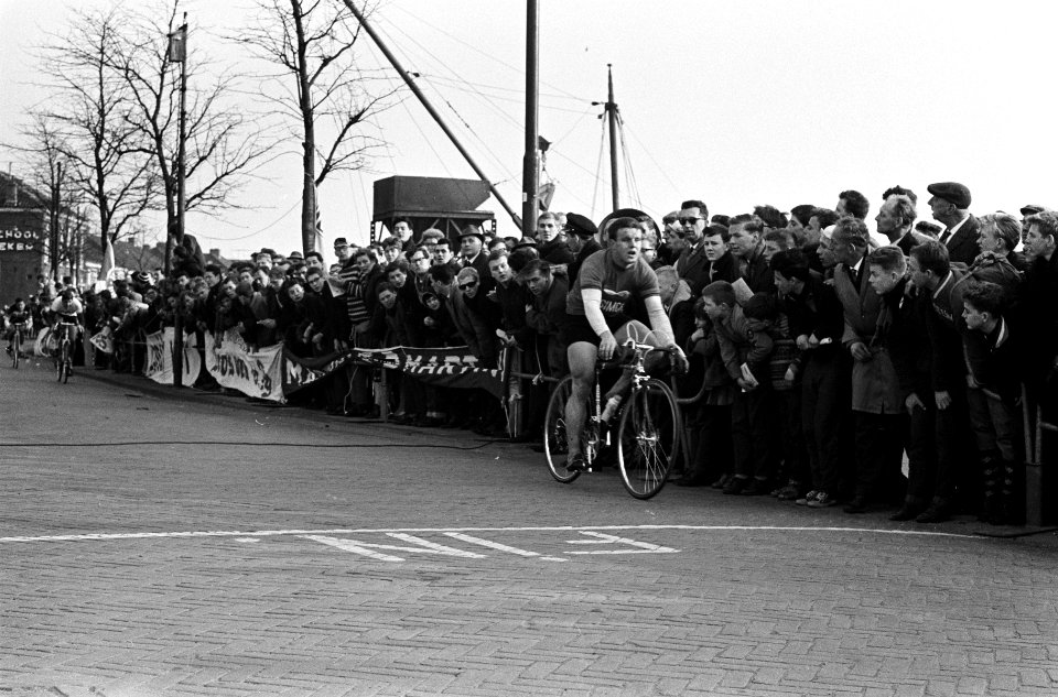 Ronde van Noord-Holland , de finish, als eerste Marinus Paal, Bestanddeelnr 915-0142