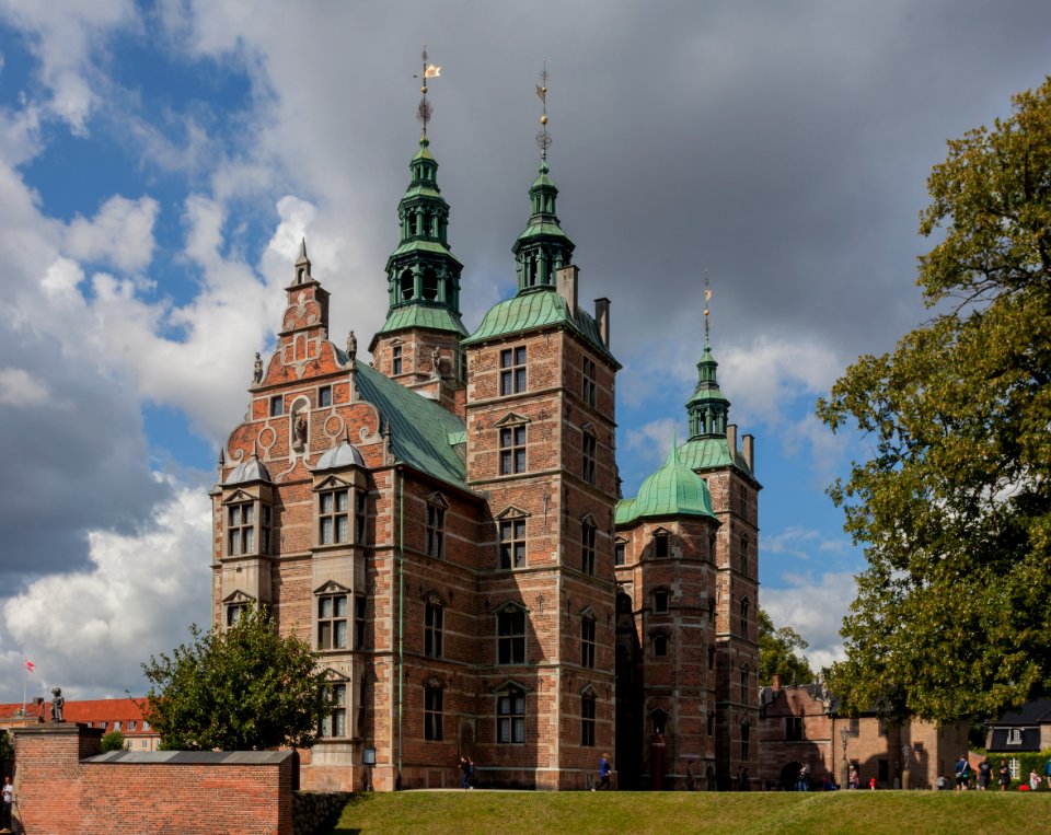 Rosenborg Castle in Copenhagen2