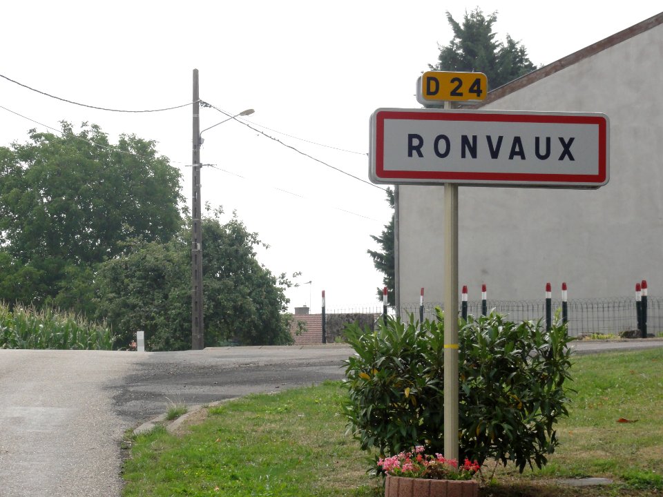 Ronvaux (Meuse) city limit sign