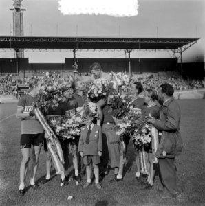 Ronde van Nederland finish huldiging winnaar Ploeg, Bestanddeelnr 905-1540