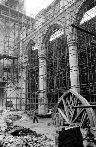 Restauratie St Laurenskerk te Rotterdam, een deel van het interieur van de kerk, Bestanddeelnr 915-9247