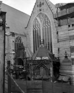 Restauratie oude kerk te Amsterdam, restauratie van het Gothisch Raam, Bestanddeelnr 910-2717