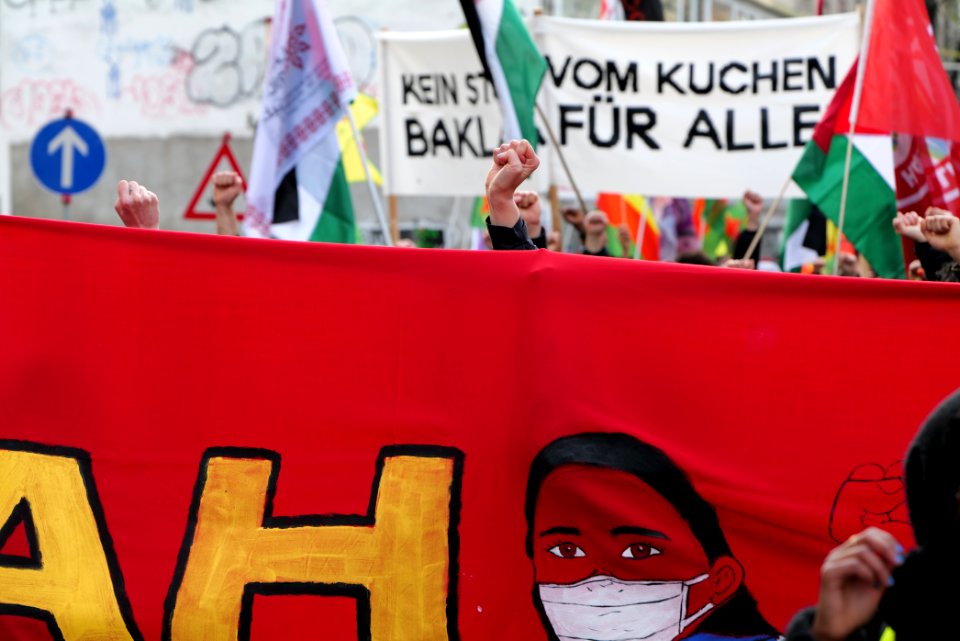 Revolutionary 1st may demonstration Berlin 2021 39