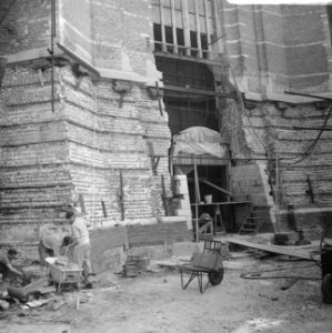 Restauratie St. Laurenskerk te Rotterdam, de ingangspartij, Bestanddeelnr 919-1165