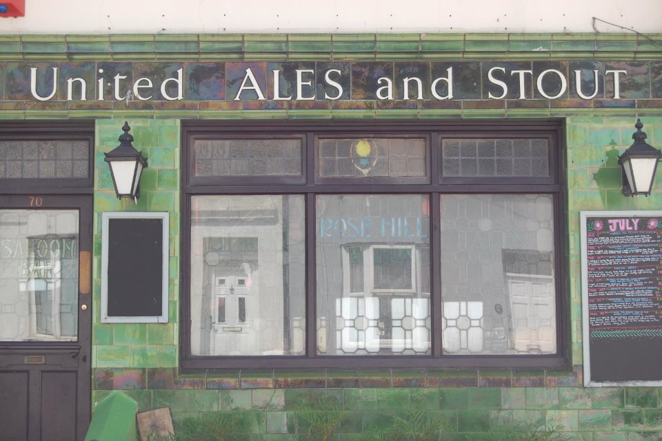 Rose Hill Tavern, 70–72 Rose Hill Terrace, Brighton (July 2019) (Detail of Etched Window)