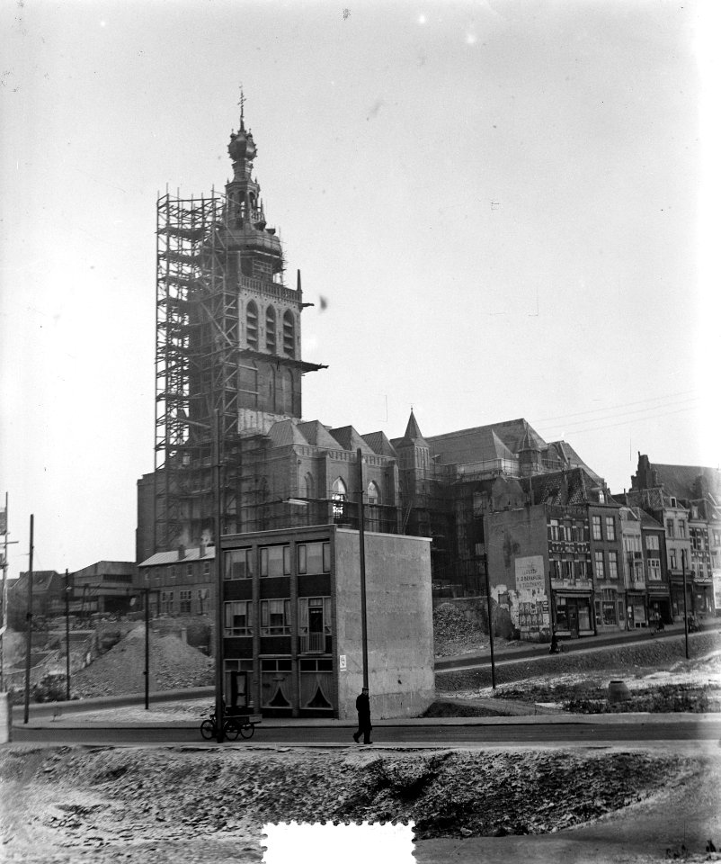 Restauratie Sint Stephans kerk verwoest 22-02-1944 Nijmegen, Bestanddeelnr 905-4541