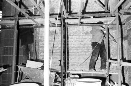 Restauratie St Laurenskerk te Rotterdam, nr 13 Overzi van boven op middenschap, Bestanddeelnr 915-9248