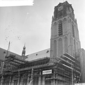 Restauratie Laurenskerk te Rotterdam, de middenbeuk van de kerk onder de kap, Bestanddeelnr 917-8684