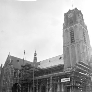 Restauratie Laurenskerk te Rotterdam, de middenbeuk van de kerk onder de kap, Bestanddeelnr 917-8683