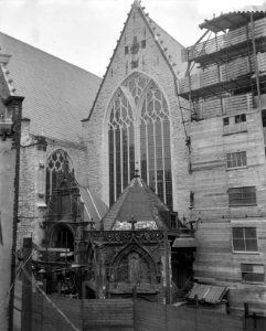 Restauratie oude kerk te Amsterdam, restauratie van het Gothisch Raam, Bestanddeelnr 910-2718