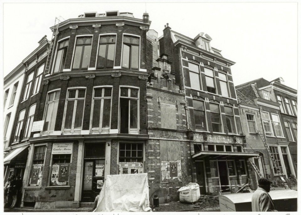 Restauratie van de Coninckshoek, Grote Markt, hoek Koningstraat. NL-HlmNHA 54035085