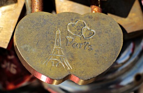 Paris love to paris bridge