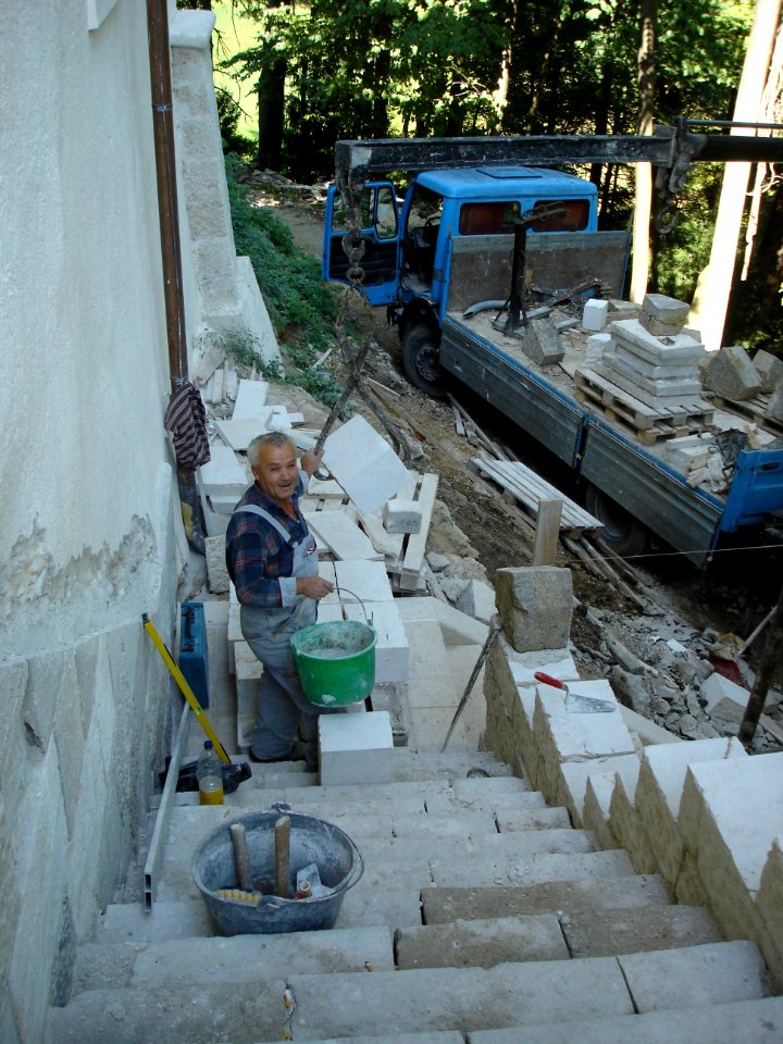 Restoration of Pišece Castle in 2006 94