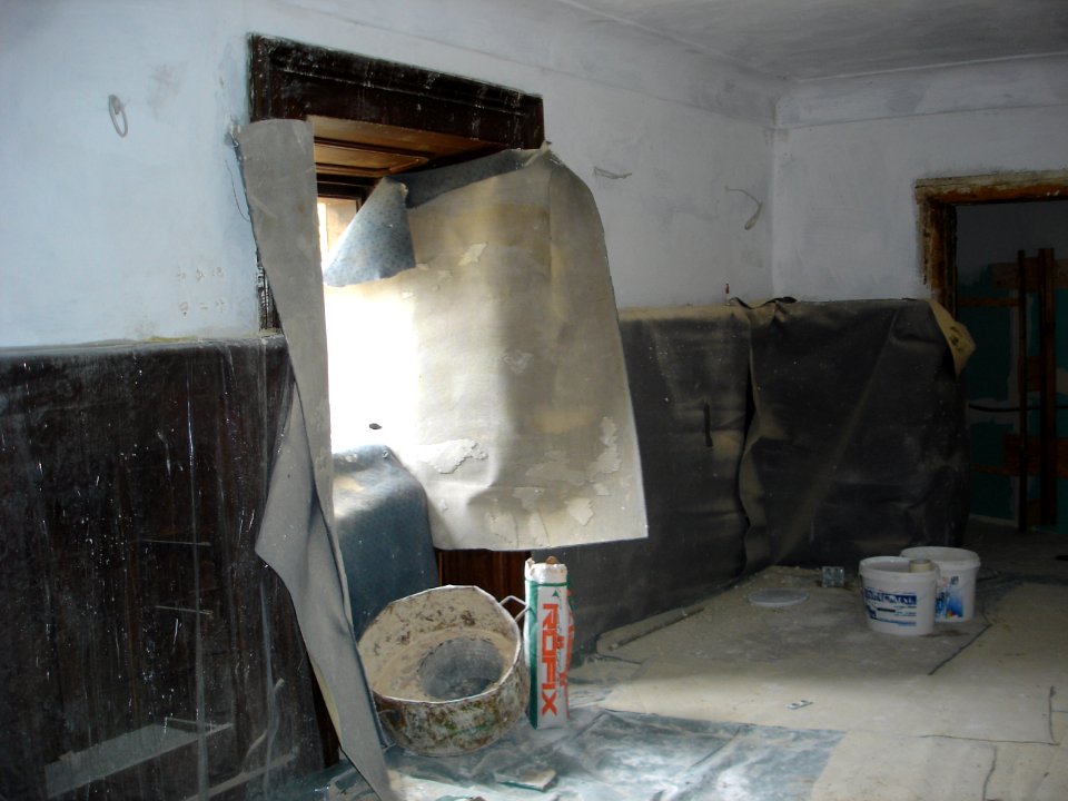Restoration of Pišece Castle in 2007 103