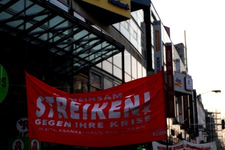 Revolutionary 1st may demonstration Berlin 2021 71