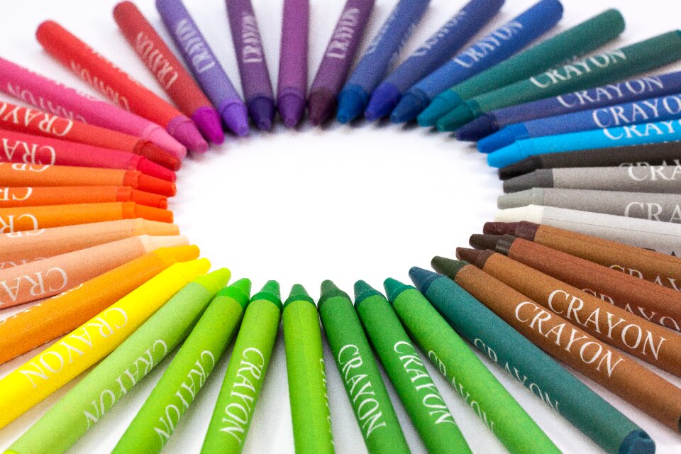 Star color circle crayons