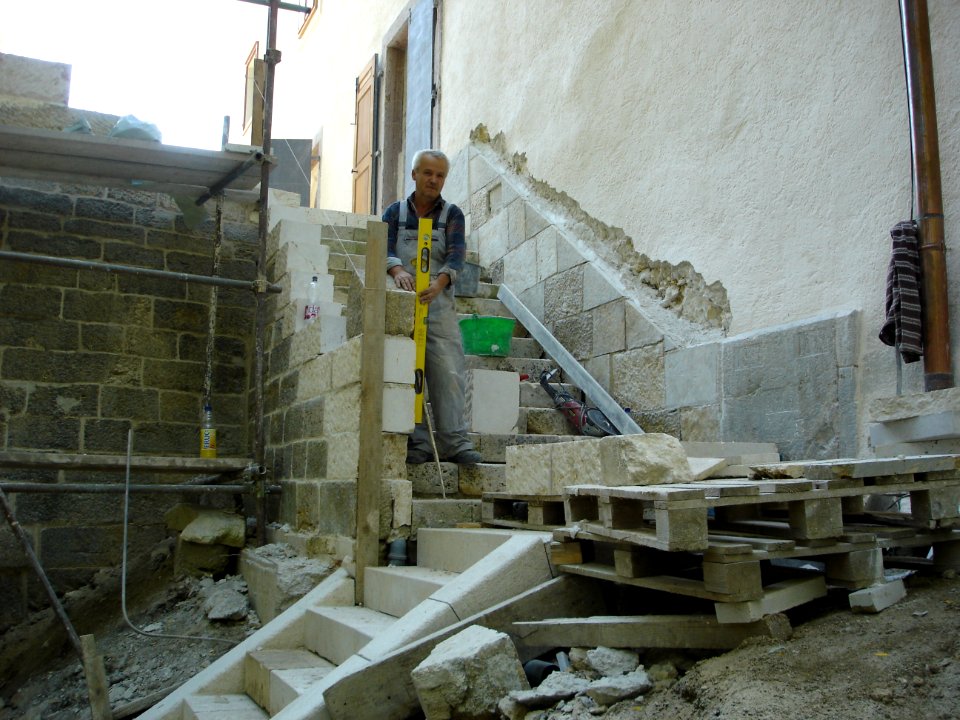 Restoration of Pišece Castle in 2006 87