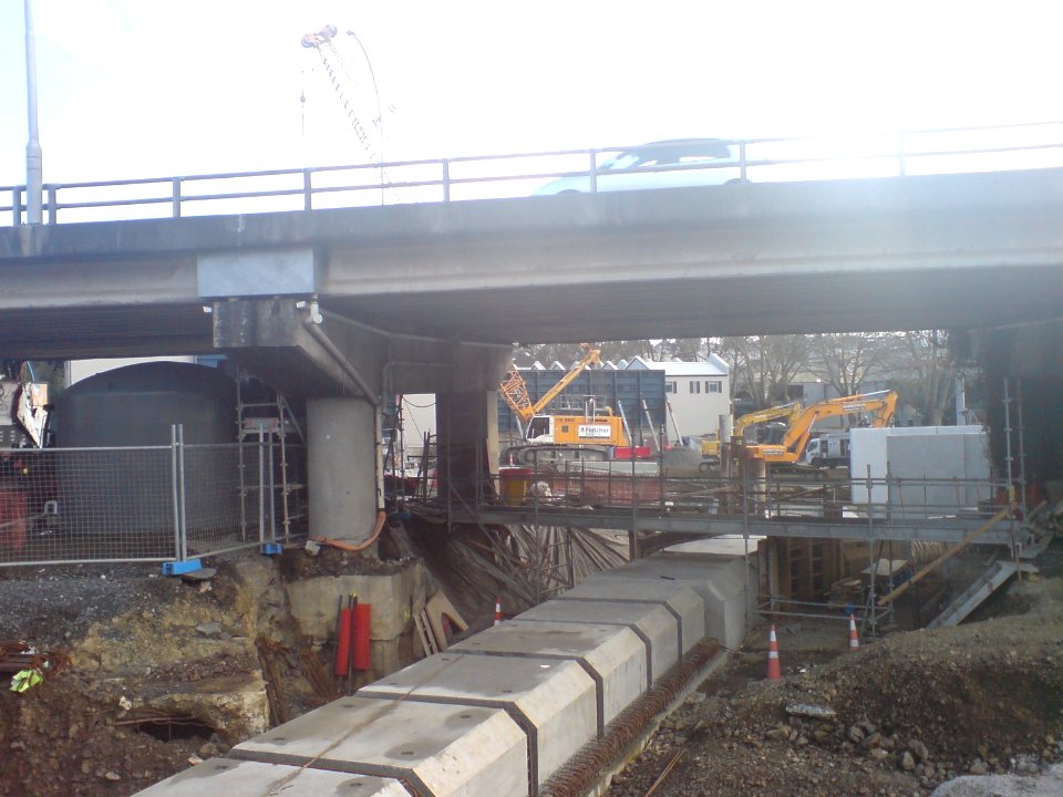 Rerouting A Main Sewer For Victoria Park Tunnel