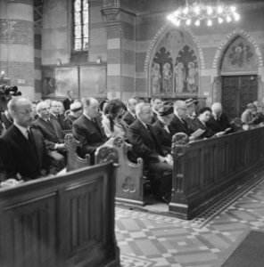 Requiemmis voor oveleden Paus in de St Jacobskerk in Den Haag Overzicht van d, Bestanddeelnr 915-2534