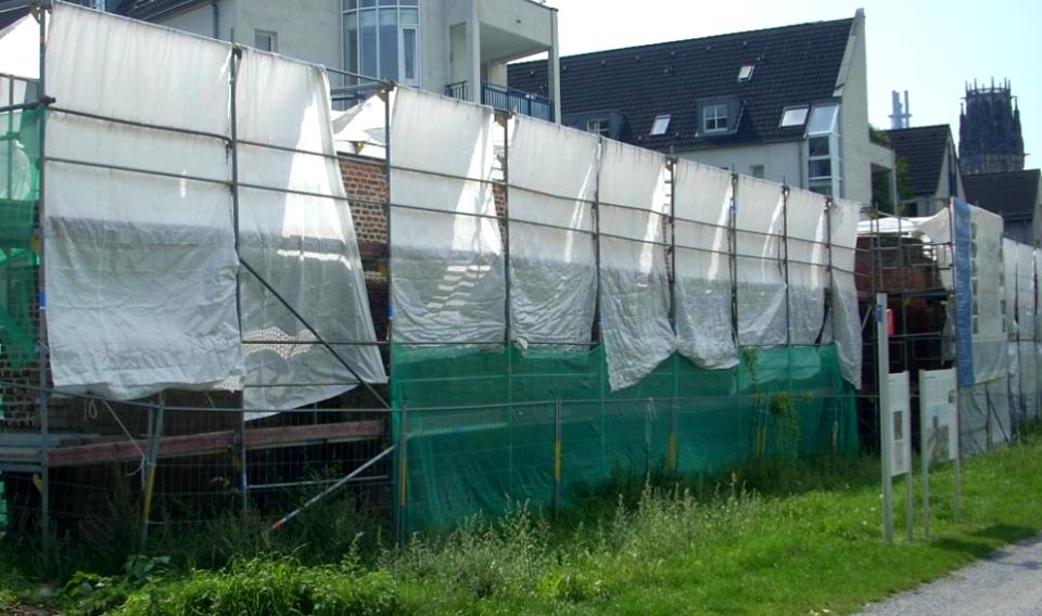 Restaurierung Stadtmauer Innenhafen 18 08 11 (2)