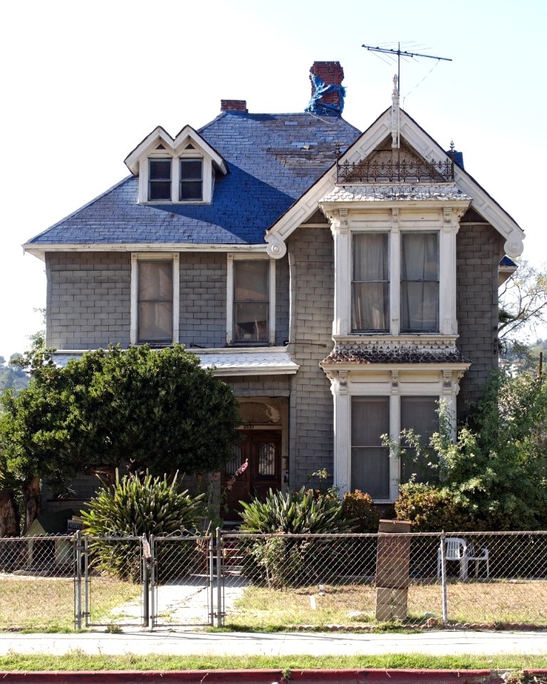 Residence at 3537 Griffin Avenue 2015-04-12
