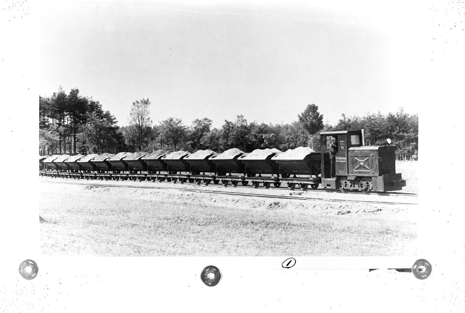 Reproducties, spoorlijnen, locomotieven, kipkarren, Bestanddeelnr 253-7101
