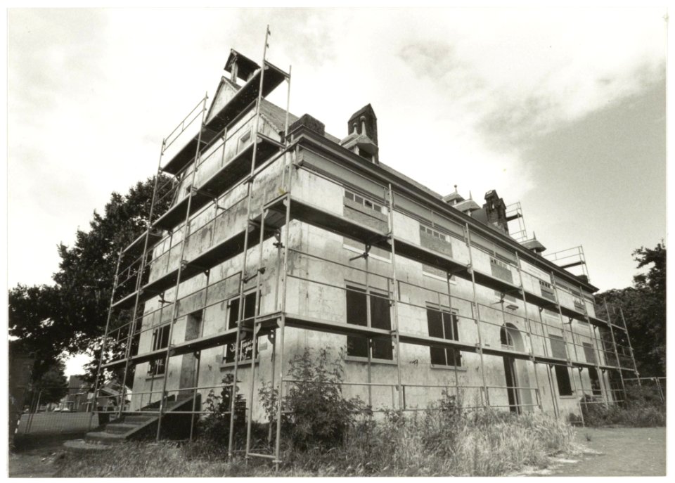 Restauratie van Huis te Zaanen. NL-HlmNHA 54035089