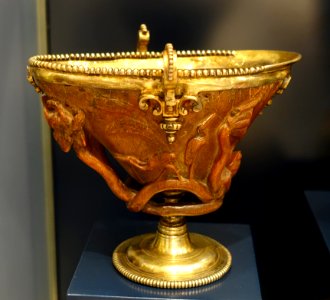 Rhinoceros horn cup, China, Ming dynasty, with European gilt silver mount, late 16th to early 17th century AD - Museo Nacional de Artes Decorativas - Madrid, Spain - DSC08007