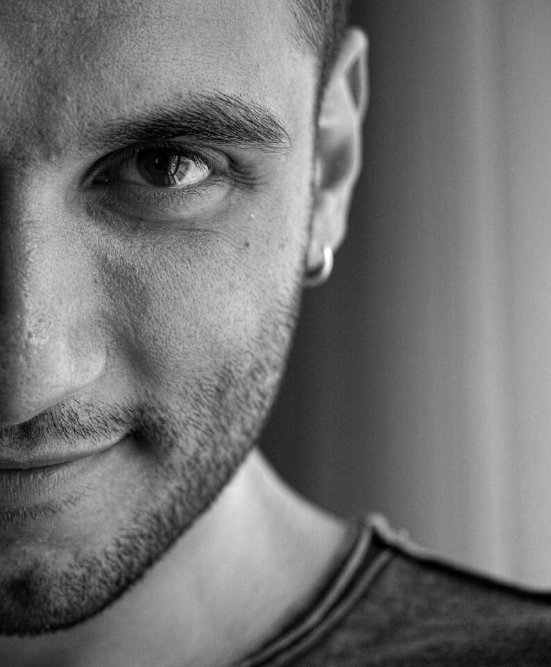 Face overview black and white