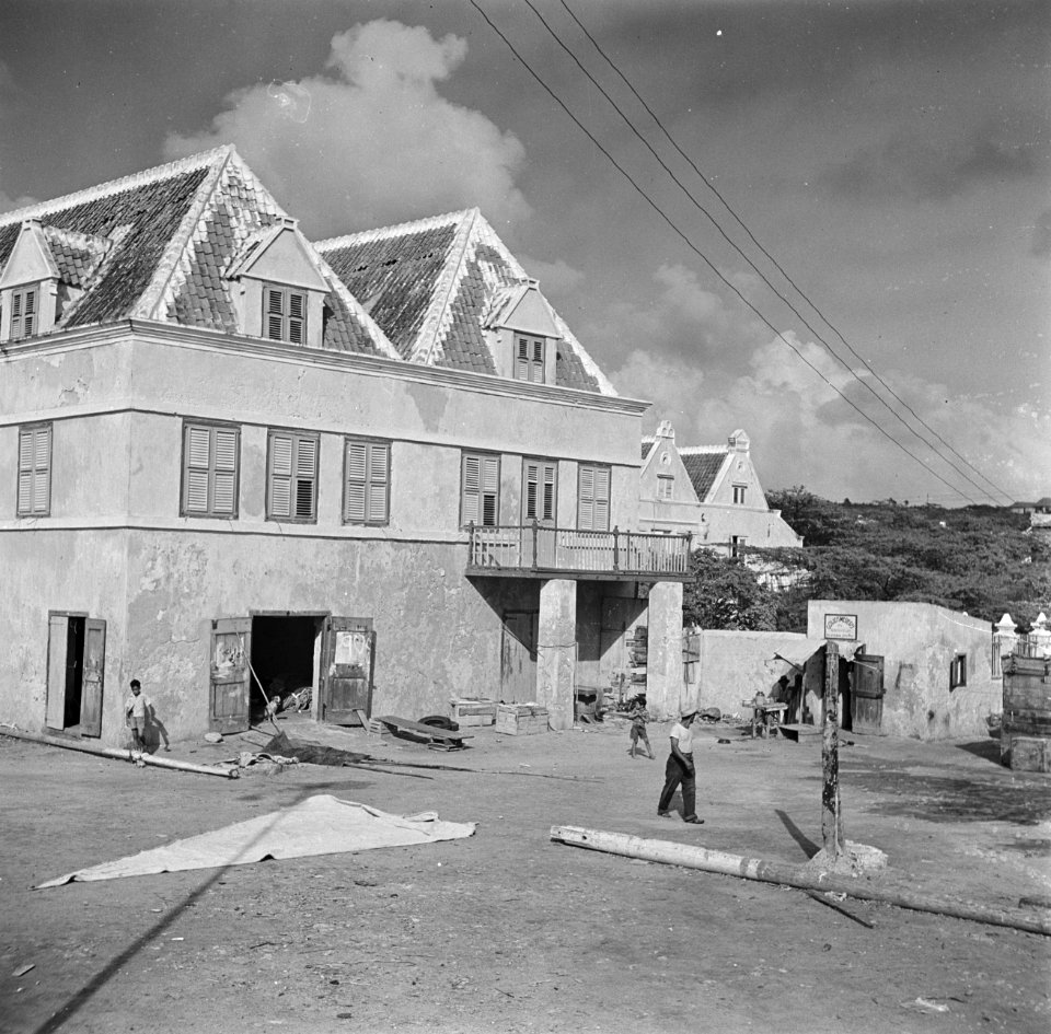 Restauratie van een woning in de wijk Scharloo in Willemstad op Curaçao, Bestanddeelnr 252-7125