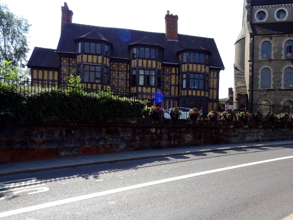 Retaining Wall And Railings To Castle Gardens