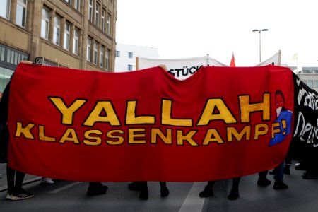 Revolutionary 1st may demonstration Berlin 2021 03