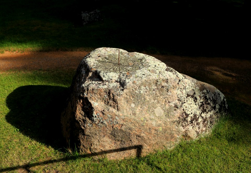 Revonlahti Church Sundial 20160726 01