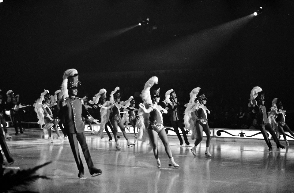 Revues, ijsdansen, kunstschaatsen, Bestanddeelnr 919-7268
