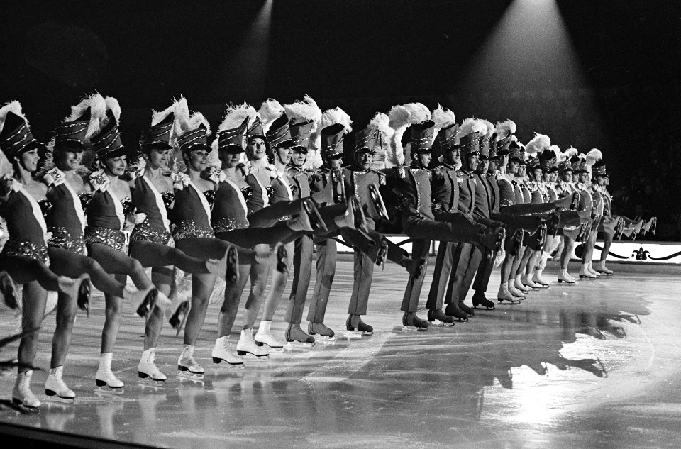 Revues, ijsdansen, kunstschaatsen, Bestanddeelnr 919-7266