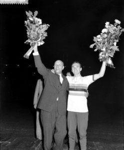 Revanchewedstrijden wielrennen in het Stadion L van der Meulen en de Graaf, Bestanddeelnr 912-8932