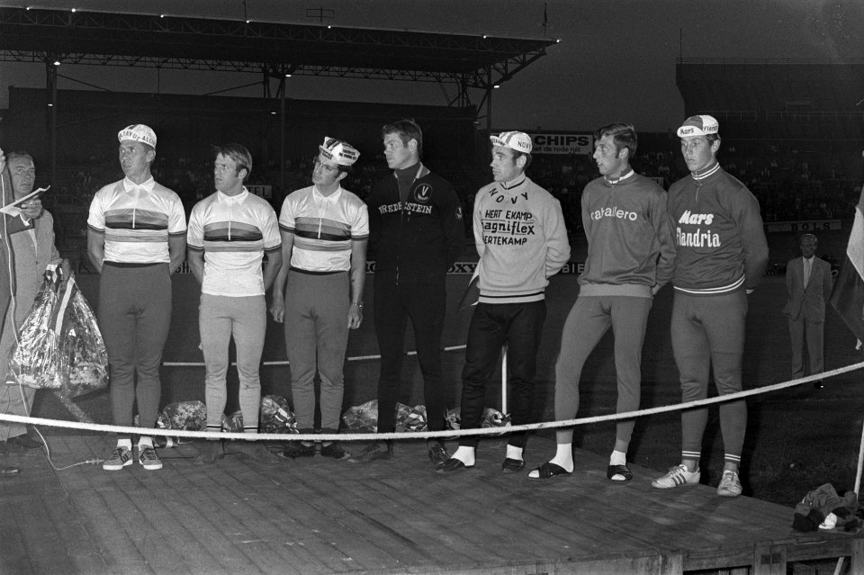 Revanches van wereldkampioenschappen wielrennen in Olympisch Stadion , Amsterdam, Bestanddeelnr 923-7678