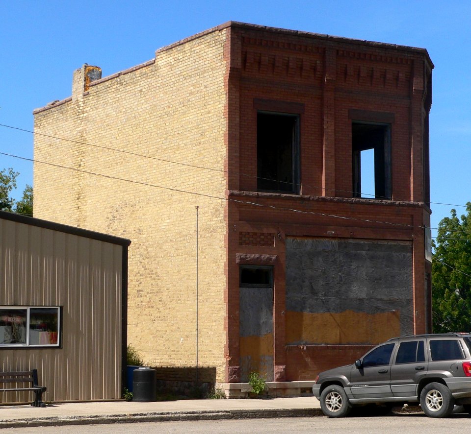 Revillo First State Bank from SE 2