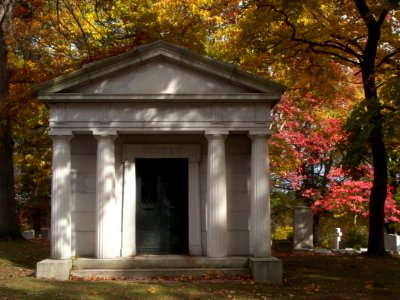 Rhodes Mausoleum, Homewood Cemetery, 2015-10-29, 01