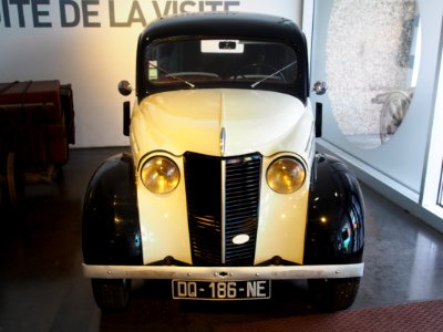 Renault Juvaquatre Camionnette photo 1