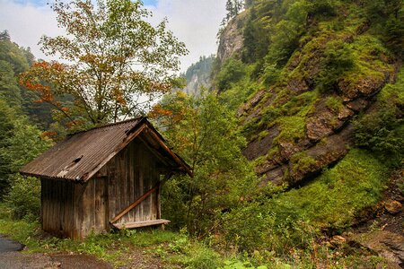 Log cabin hut mountains photo